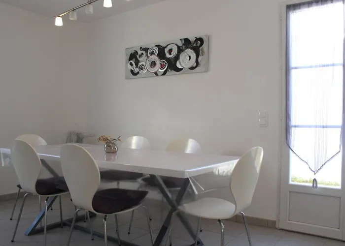 Villa Maison 4 Pièces 6 Couchages Georges D'oléron Sgo000-094